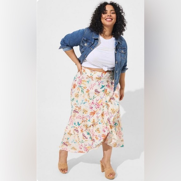 Torrid Joshua Tree Classic Fit Super Soft Slub Crew Neck Baby Tee Sz 00( M/L)NWT - Picture 2 of 6